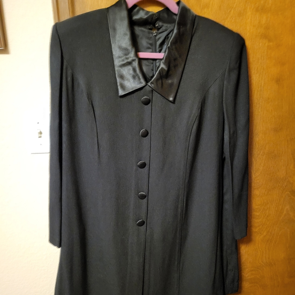 Virgo Suit Dress Size 20